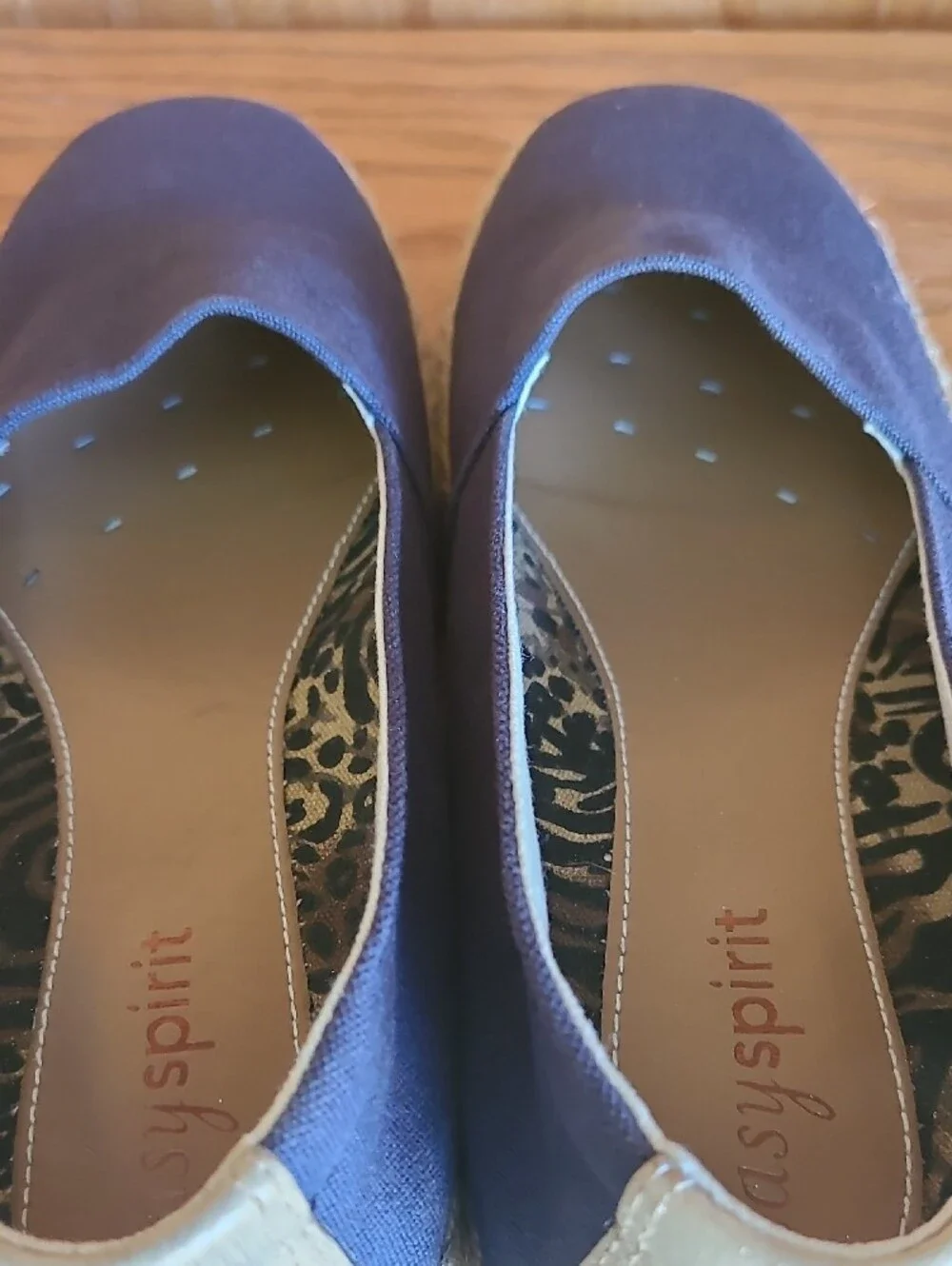 Easy Spirit casual slip